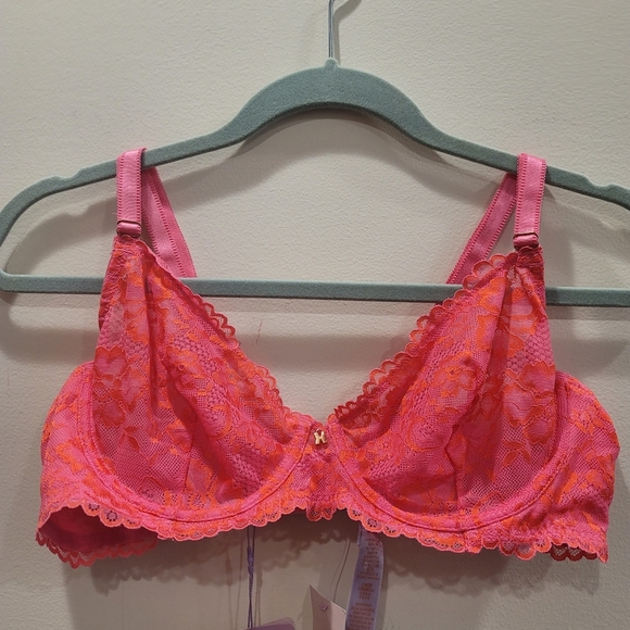 NWT Rihanna Savage X Fenty Floral Lace Balconette - Sz 38B - Picture 2 of 8